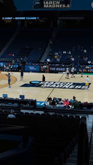 Video post by @HofstraMBB on Twitter