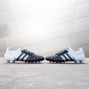Image post by @soccerdotcom on Instagram