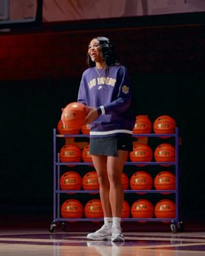 Video post by @lsuwbkb on Facebook