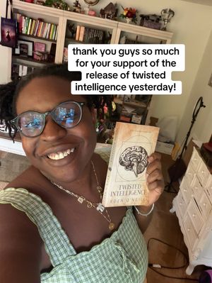 Video post by @edenoneillwrites on TikTok
