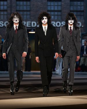 Image post by @kissonline on Instagram