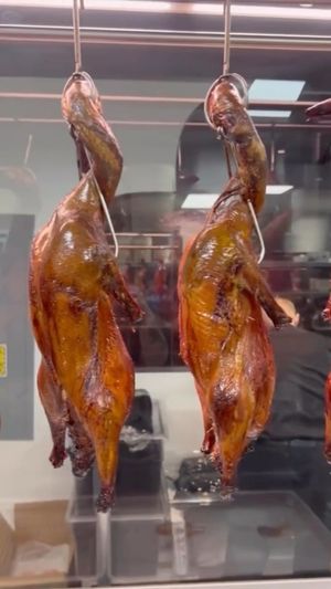 Video post by @lipsmackingfoodie on Instagram