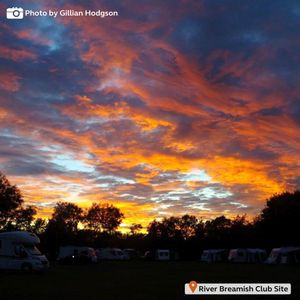 Image post by @candmclub on Instagram