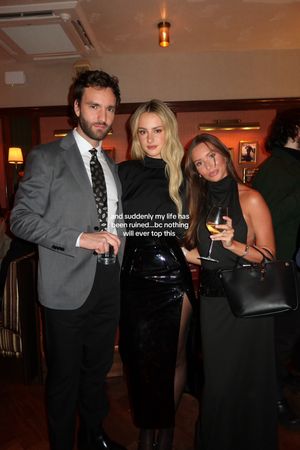 Video post by @chloevanberkel on TikTok