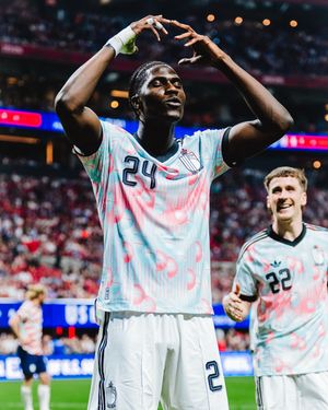 Image post by @javizeyes on Instagram