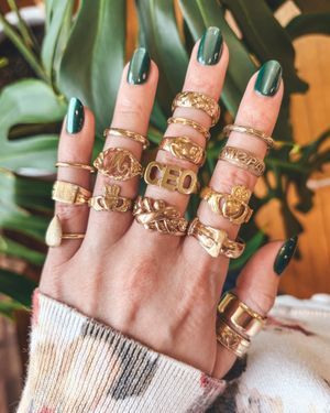 Image post by @maejeanvintage on Instagram