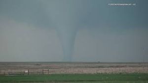 Video post by @stormchasingvideo on YouTube