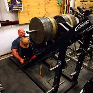 Image post by @shawstrength on Instagram