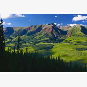 Image post by @skicrestedbutte on Instagram