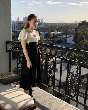 Image post by @sadiesink_ on Instagram
