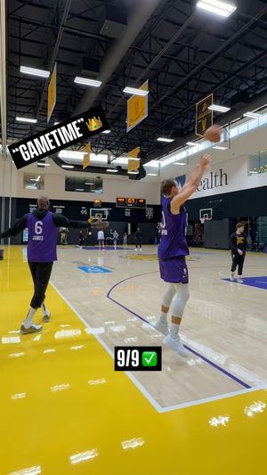 Video post by @losangeleslakers on Facebook