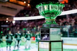 Image post by @everett_silvertips on Instagram