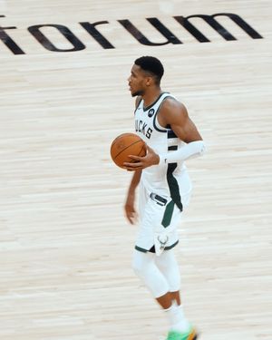 Image post by @mykeyverse on Instagram