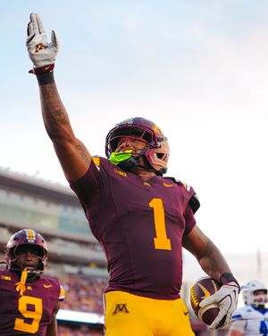 Image post by @gopherfootball on Instagram