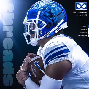 Image post by @coolestcollegefootballuniforms on Instagram