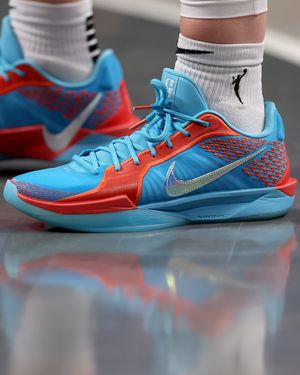 Image post by @slamkicks on Instagram