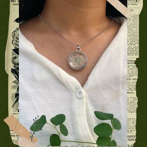 Image post by @leafyaffair on Instagram