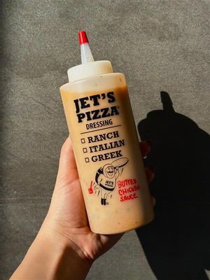 Image post by @jetspizza on Instagram