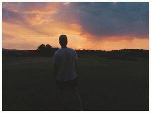 Image post by @johnquick_ on Instagram