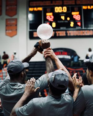 Image post by @pit_basketball on Instagram