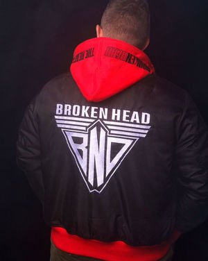 Image post by @broken_head_helme on Instagram