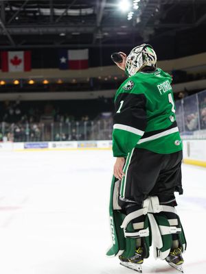Image post by @txstarshockey on Instagram