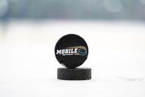 Image post by @mobileprohockey on Instagram