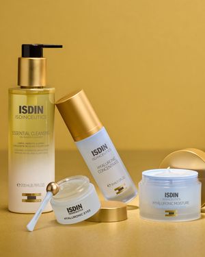 Image post by @isdinusa on Instagram