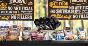 Image post by @evolvepetfood on Instagram