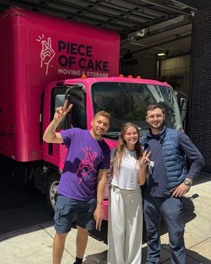 Image post by @pieceofcakemoving on Instagram