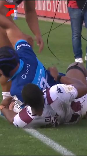 Video post by @FloRugby on Facebook