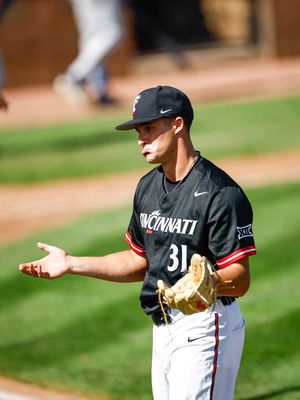 Image post by @gobearcatsbase on Instagram