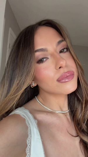 Video post by @anyaweitz on TikTok