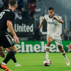 Image post by @LAGalaxy on Twitter