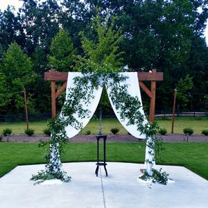 Image post by @flowergardenatl on Instagram