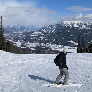 Image post by @j_skis on Instagram
