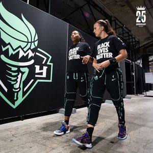 Image post by @nyliberty on Facebook