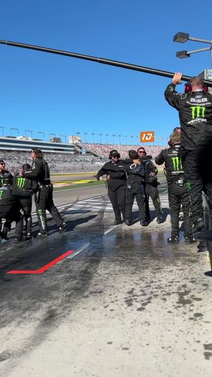 Video post by @LVMotorSpeedway on Facebook