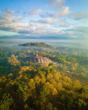 Image post by @droneartgallery on Instagram
