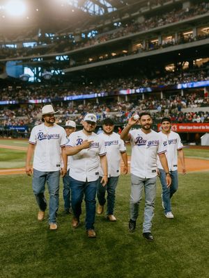 Image post by @losrangers on Instagram