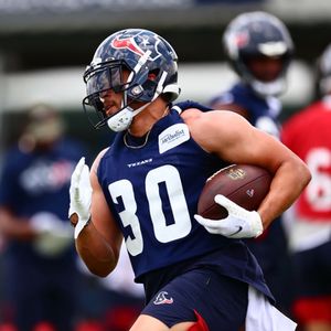 Image post by @phillip_lindsay on Instagram