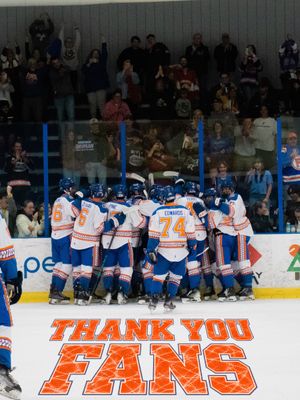 Image post by @ufhockey on Instagram