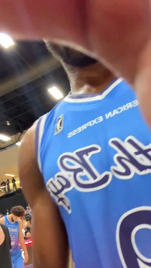 Video post by @SouthBayLakers on Facebook