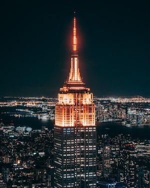 Image post by @EmpireStateBldg on Twitter