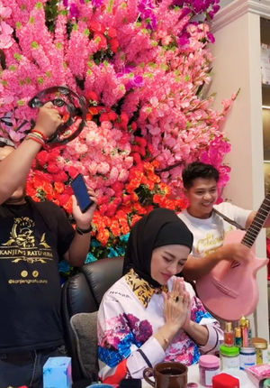 Video post by @kanjengratuaura.store on TikTok
