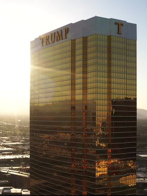 Image post by @trumplasvegas on Instagram