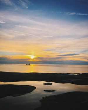 Image post by @kirstenalana on Instagram