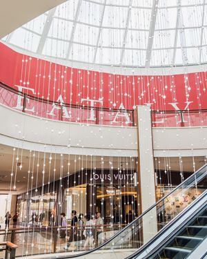 Image post by @aventuramall on Instagram