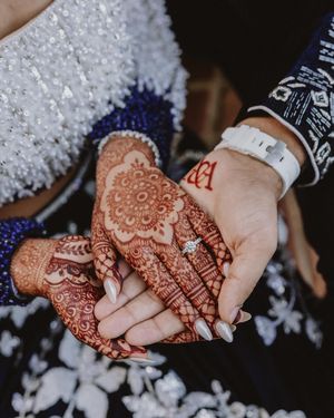 Image post by @thismodernlovephoto on Instagram