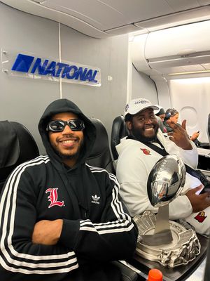 Image post by @LouisvilleFB on Twitter